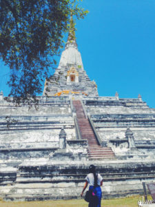 Wat Phu Khao Thong